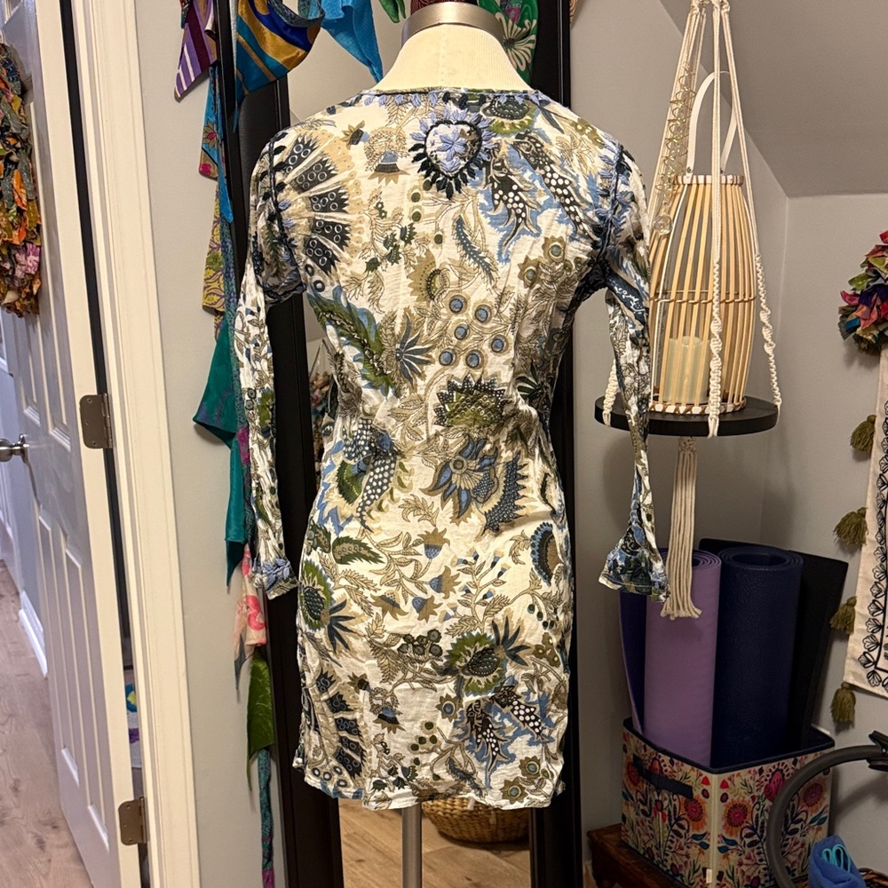 Floral Embroidery Women's Tunic Small - Picture 9 of 10